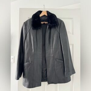 Danier Vintage Womens Leather Jacket. Size small. With removable inner & collar